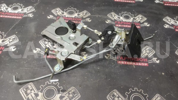 Замок крышки багажника Хендай Тускан I Hyundai Tucson оригинальный номер 812302E010