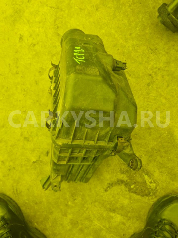 Корпус воздушного фильтра Toyota Estima 