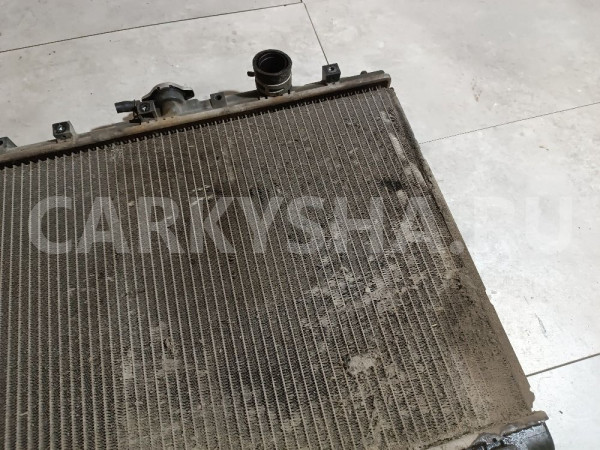 Радиатор охлаждения Mitsubishi Diamante оригинальный номер MR529330