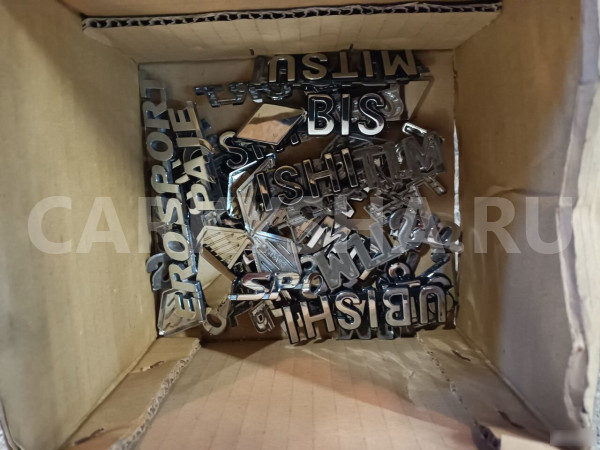 Эмблема Митцубиси Mitsubishi MR108148T 7415A308 Mitsubishi i оригинальный номер 7415A308