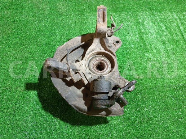Кулак поворотный передний левый Toyota Windom 