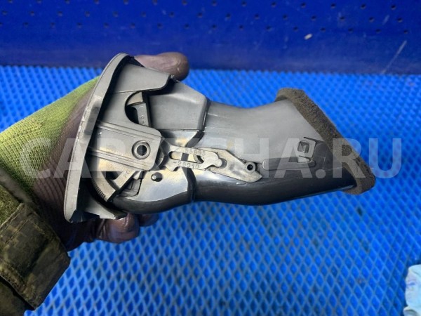 Дефлектор воздушный правый  Toyota Hiace XH10 Toyota HiAce оригинальный номер 55660-26020-B0