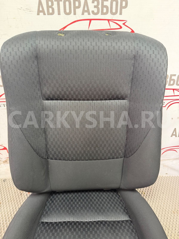 Обшивка перед прав сиденья Mitsubishi Outlander 3 Mitsubishi i оригинальный номер 6911B680