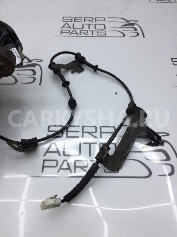 Поворотный кулак передний правый Kia Venga YN G4FC Kia Venga 