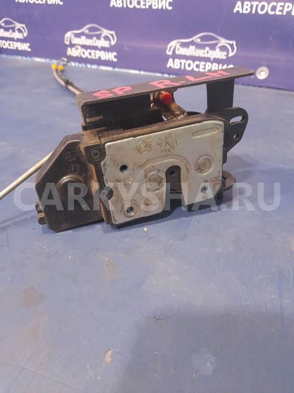 Замок двери задний правый SsangYong Actyon Sports Ssang Yong Actyon оригинальный номер 7132032002