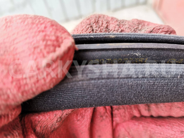 Уплотнитель двери передняя A2036972351 Mercedes-Benz C-Class W203 Mercedes-Benz C-klasse оригинальный номер A2036972351