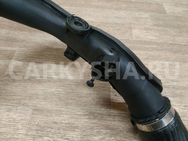 Патрубок интеркулера Volkswagen Tiguan 