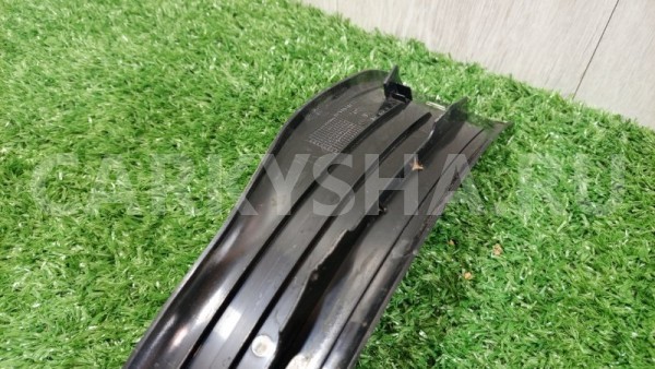 Накладка порога внутренняя задняя правая Mercedes-Benz M-klasse 