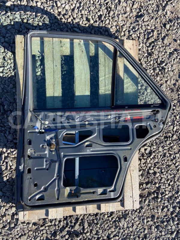 Дверь задняя правая Mercedes-Benz 190 (W201) Mercedes-Benz 190 (W201) 