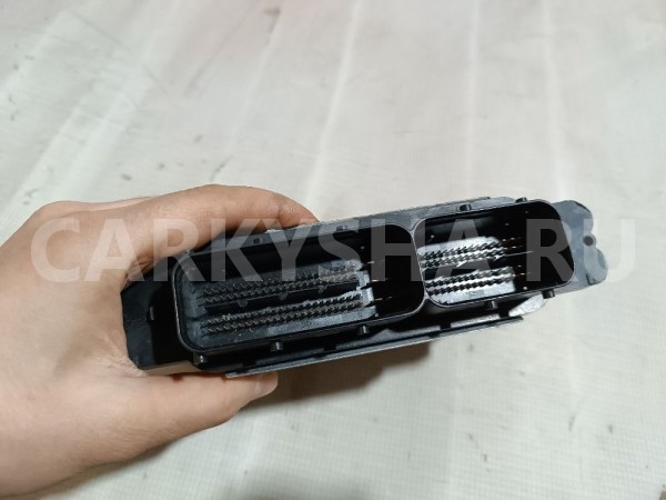 Блок управления двигателем Volkswagen Golf 