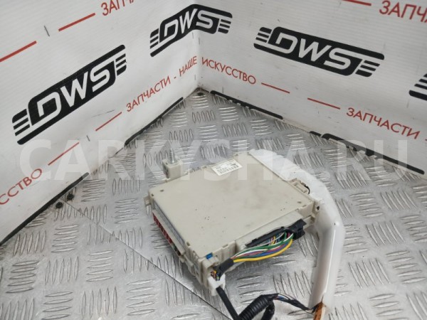 Блок реле и предохранителей Lexus GS 