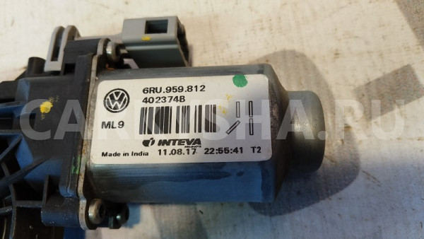 Мотор стеклоподъемника задний левый Volkswagen Volkswagen Polo оригинальный номер 1S0959812