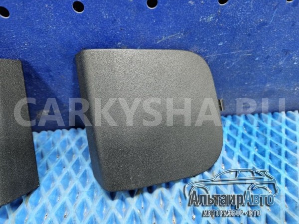 Накладка сидения заглушка ремня безопасности Range Land Rover Range Rover оригинальный номер FCL500072002