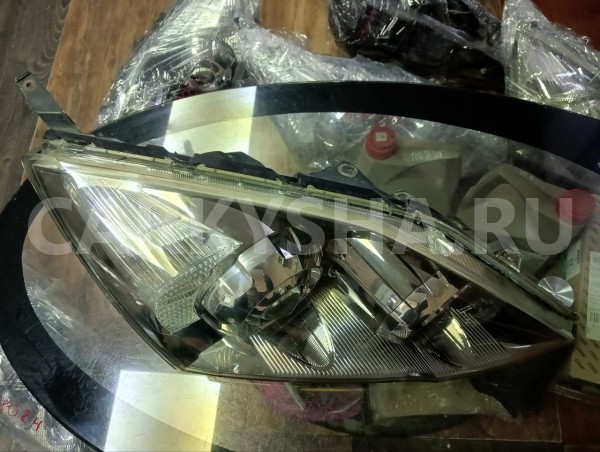 Фара ксенон Honda Cr-V 3 2007-2012 33101SWAJ11, передняя правая Honda CR-V 