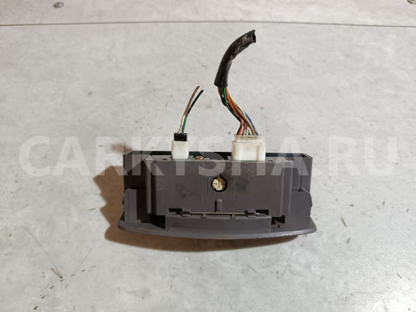 Кнопка аварийной сигнализации Toyota Prius оригинальный номер 8433247010