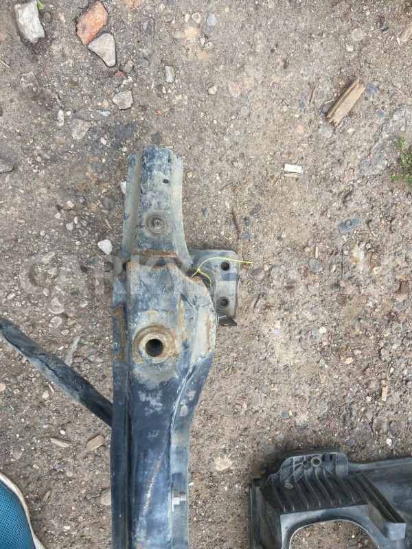 Усилитель переднего бампера BMW X5 E70 (2006—2010) BMW X5 оригинальный номер 51117229085