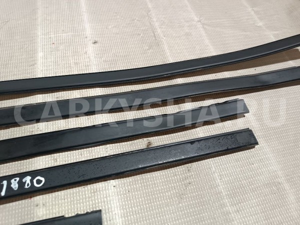 Молдинг крыши (лев/прав) Ssang Yong Rexton 