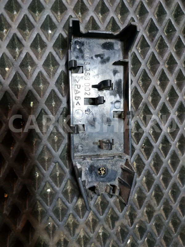 Кронштейн импульсн.датчика системы ABS BMW 5 e39 BMW 5er оригинальный номер 61138363002