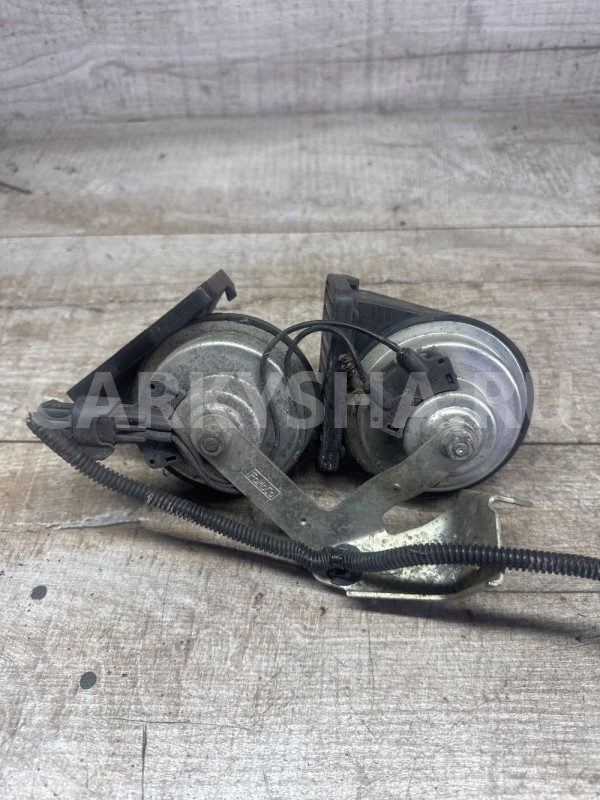Сигнал звуковой, гудок, клаксон  Ford Focus 3 Ford Focus оригинальный номер 1806687