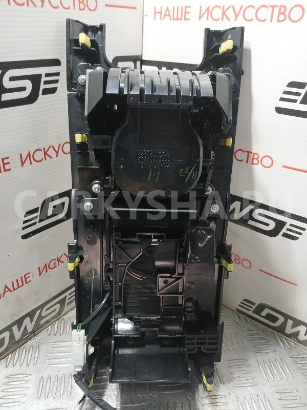 Консоль КПП Lexus IS 