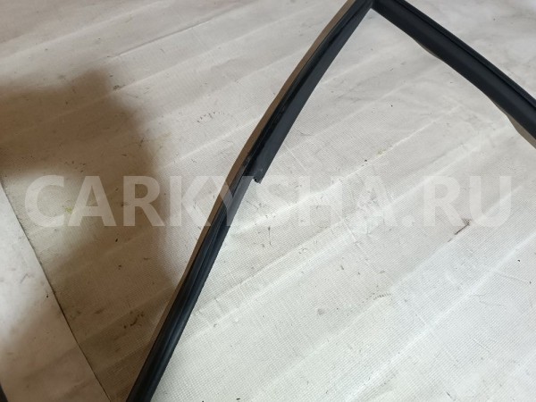 Уплотнитель проема стекла двери передней правой Ssang Yong Rexton 