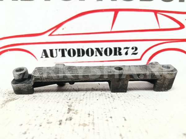 Кронштейн впуск коллектора VW Mk5 2003-2009 Volkswagen Golf оригинальный номер 06A129723Q