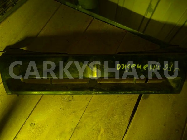 Решетка радиатора Isuzu Gemini 