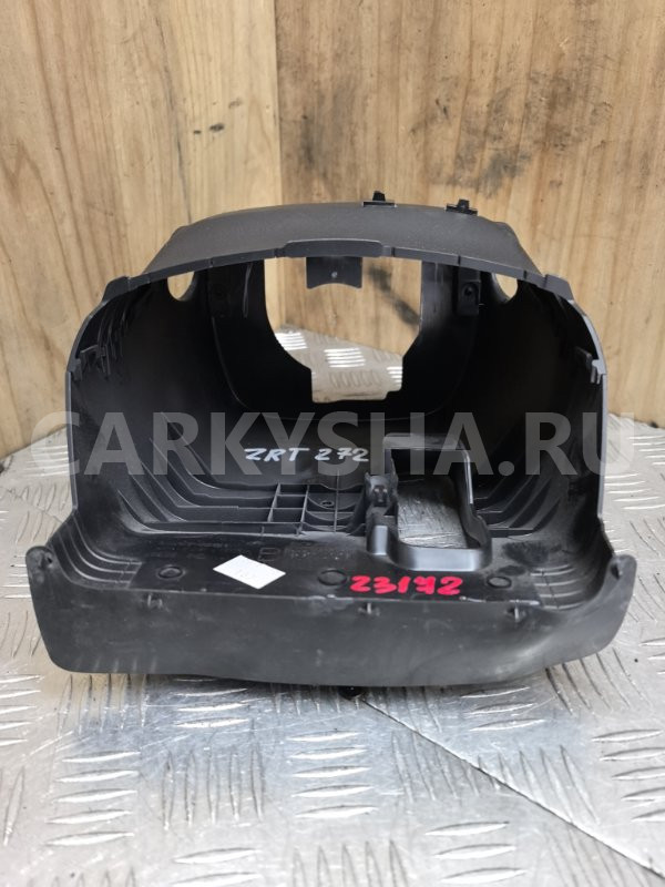 Кожух рулевой колонки Toyota Avensis 