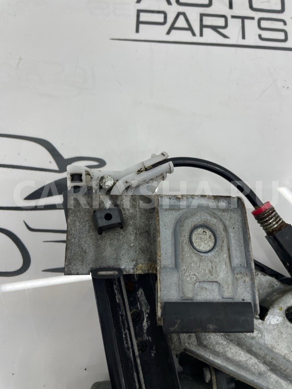 Стеклоподьёмник передний правый Ford Mondeo 3 2.2L Ford Mondeo 