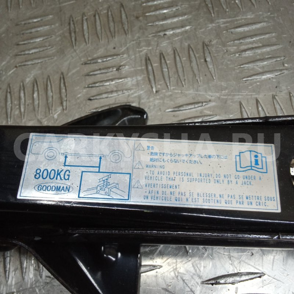 Домкрат Mazda Axela 