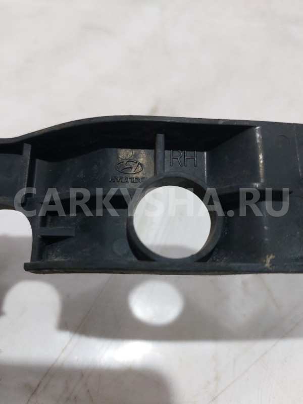 Кронштейн переднего бампера правый Hyundai Getz Hyundai Getz оригинальный номер 865921C300