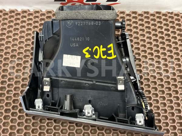 Дефлектор обдува салона BMW X5 оригинальный номер 64 22 9 227 768, 64 22 9 227 768, 64229227768, 9227768, 64 22 7 161 804, 64227161804, 7161804
