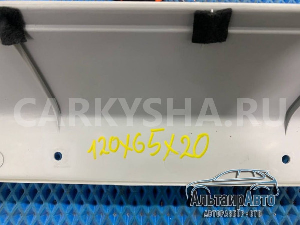 Верхняя обшивка накладка двери багажника Pajero 3 Mitsubishi i оригинальный номер MR391181