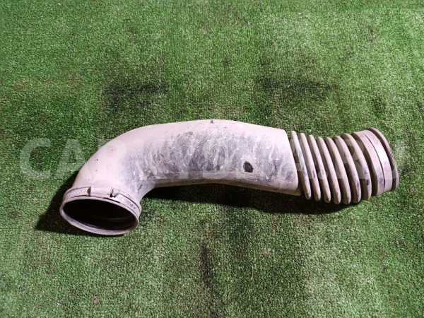 Патрубок воздушного фильтра Ford Focus оригинальный номер 98AB9R504GA