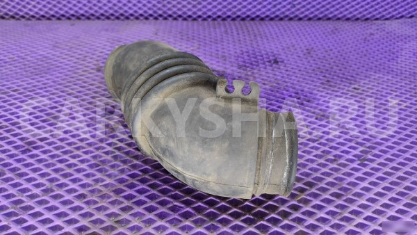 Патрубок воздушный Nissan Terrano WD21 TD27T Nissan Terrano 