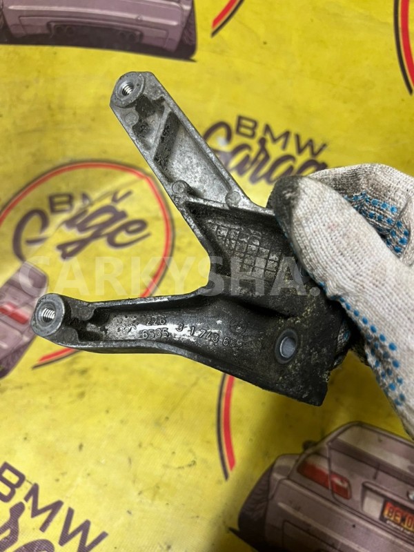 Кронштейн впускного коллектора BMW 3 E46 M43 1999 BMW 3er 