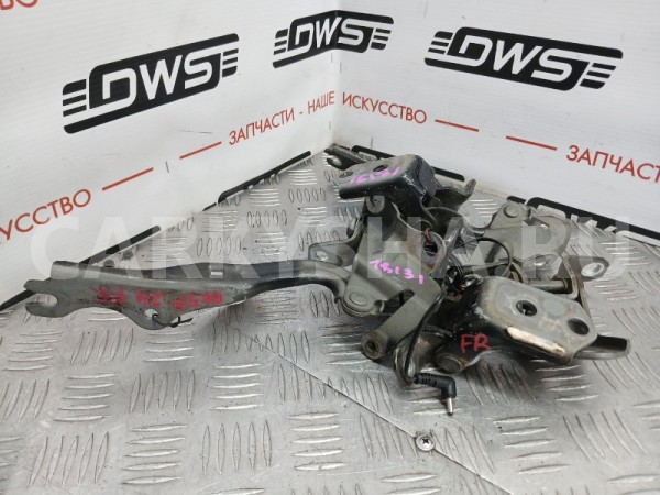 Петля двери Mazda Axela 