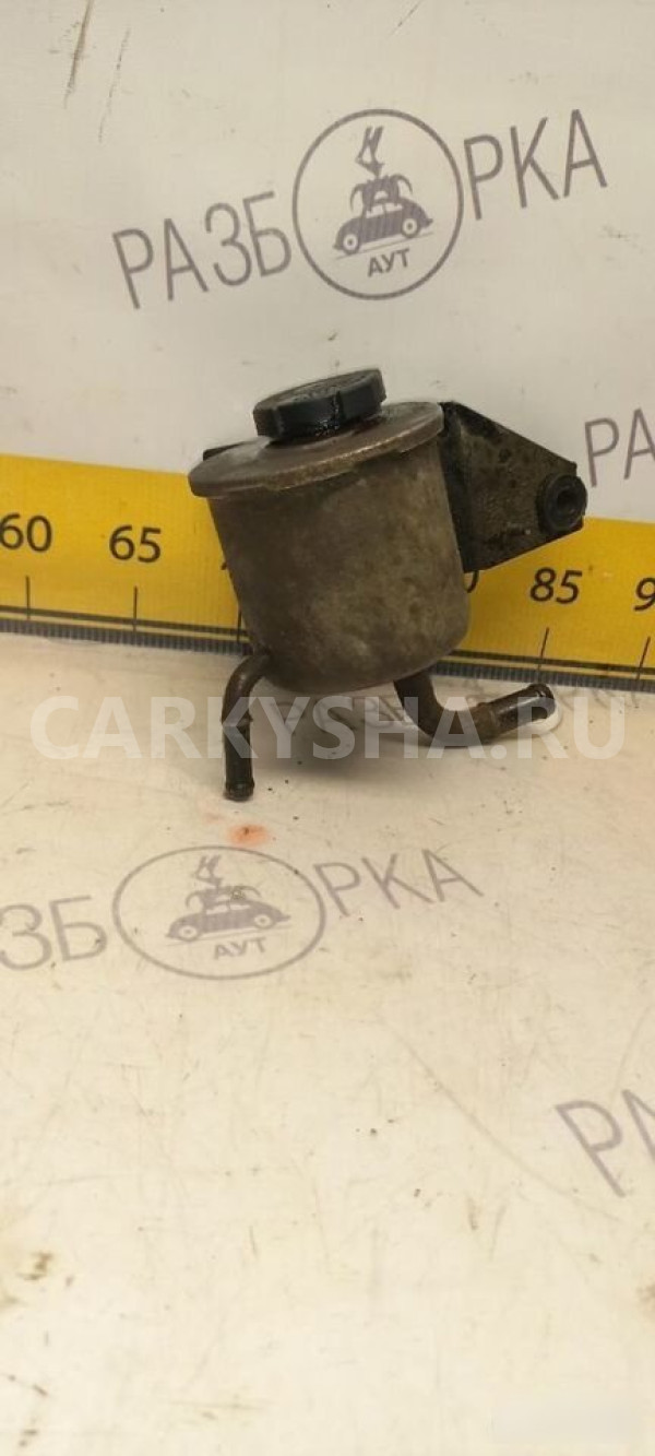 Бачок гура Nissan Primera P10 Nissan Primera 