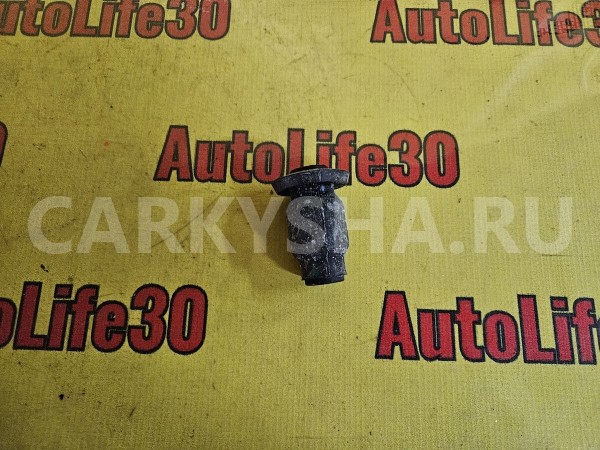 Сайлентблок переднего рычага Mazda Premacy оригинальный номер C10034470A