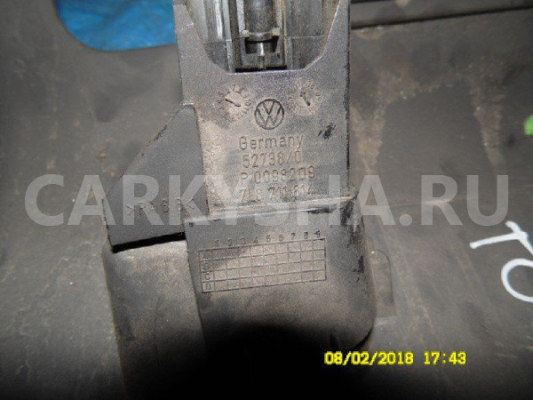 Накладка торпедо Volkswagen Touareg I рестайлинг (2006—2010) Volkswagen Touareg оригинальный номер 7L6711814