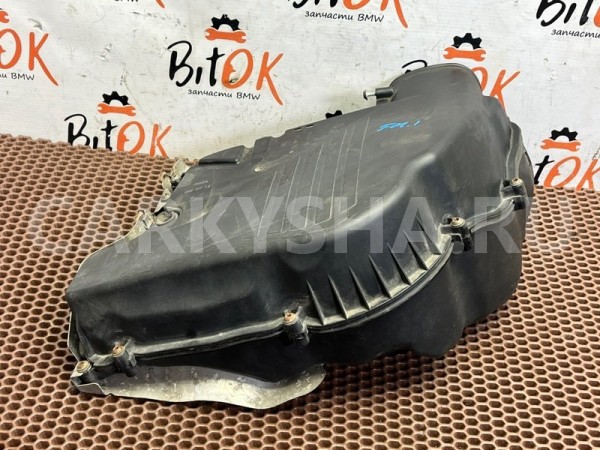 Корпус воздушного фильтра BMW 7er 