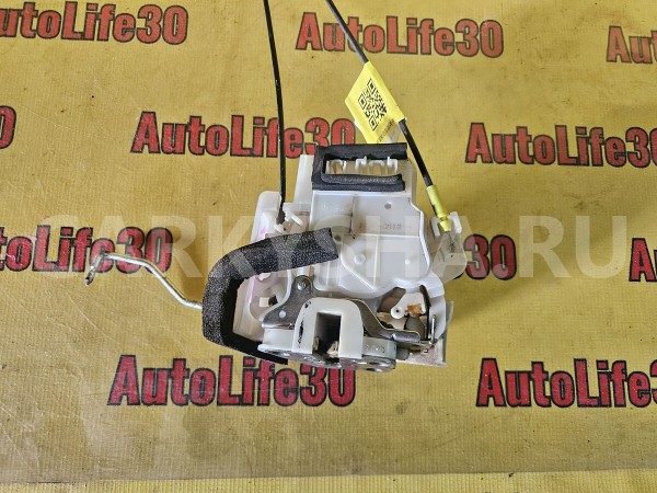 Замок двери передней левой Subaru Forester 