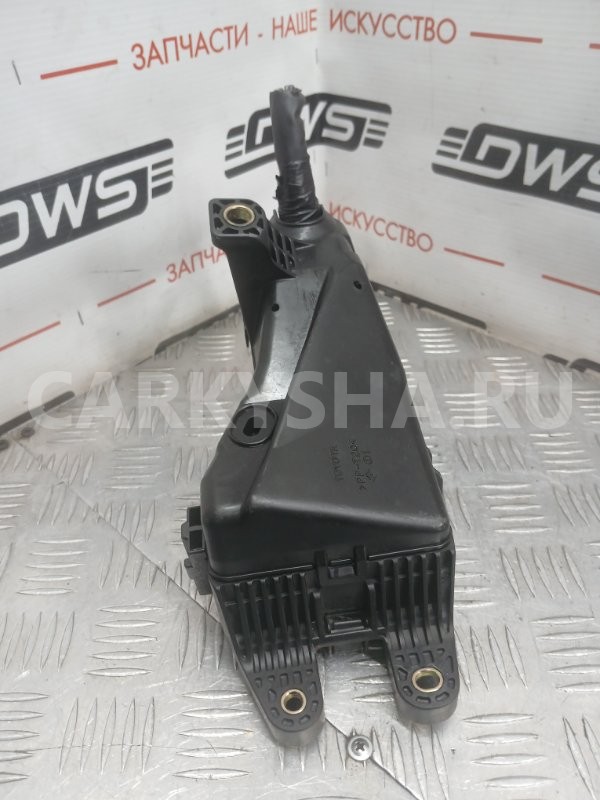 Блок предохранителей Toyota Mark II 