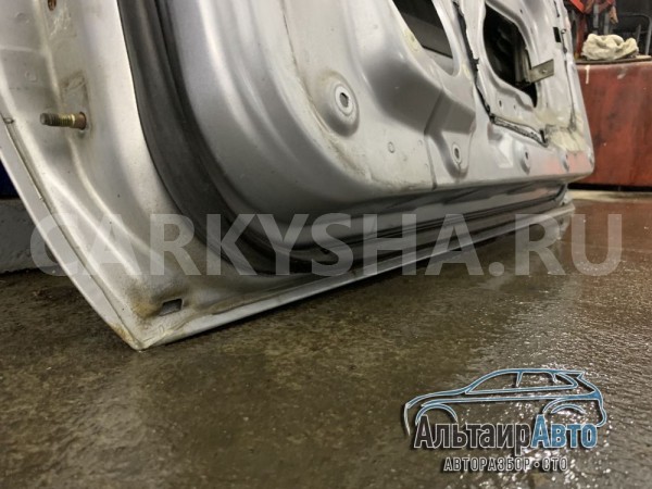 Дверь передняя правая Mitsubishi Pajero 3 Montero Mitsubishi i 