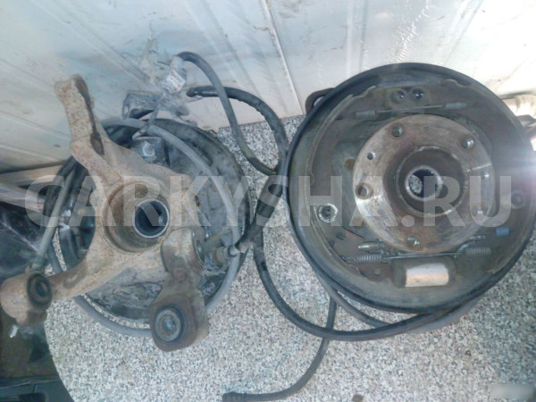 Кулак поворотный для Рено Дастер Renault Duster Renault 15 оригинальный номер 8200881824