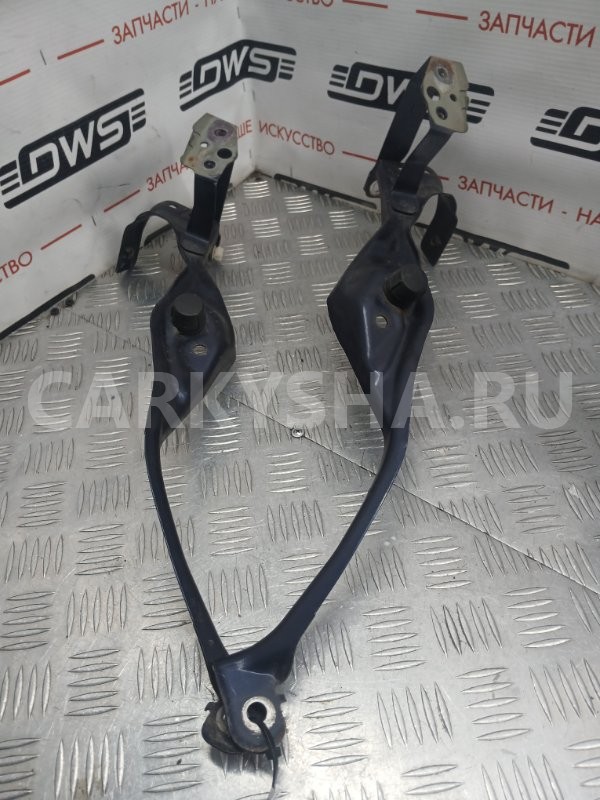 Планка радиатора Honda Freed 