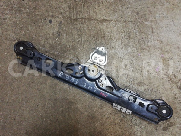 Стеклоподъемный механизм справа сзади A2037301246 Mercedes-Benz C-Class W203 Mercedes-Benz C-klasse 