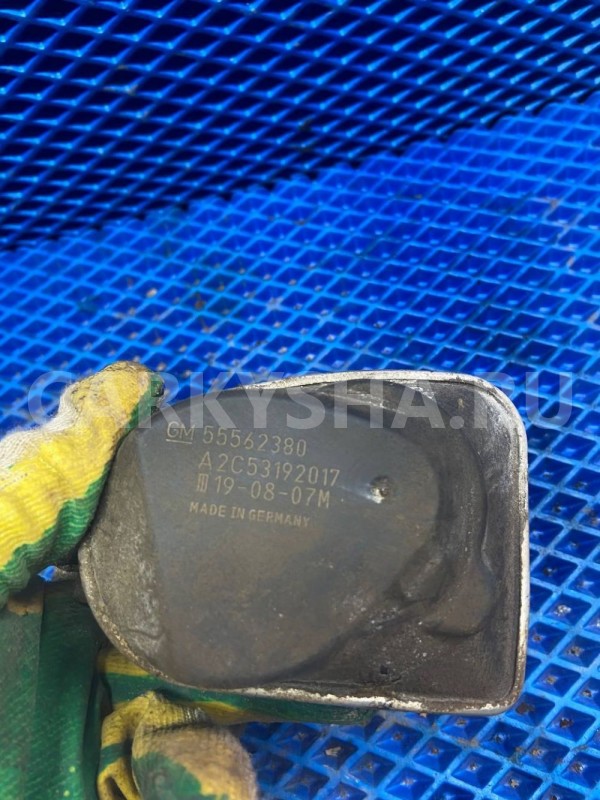 Дроссельная заслонка Opel Astra GTC H (2004—2007) Opel Astra оригинальный номер 55562380