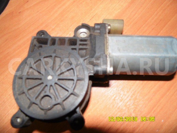 Моторчик стеклоподъемника BMW 3 серия E46 рестайлинг (2001—2006) BMW 3er оригинальный номер 0130821716