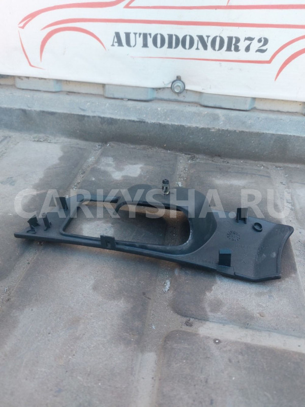 Накладка ручки внутренняя правая Toyota AvensisT25 Toyota Avensis оригинальный номер 6761505020B0